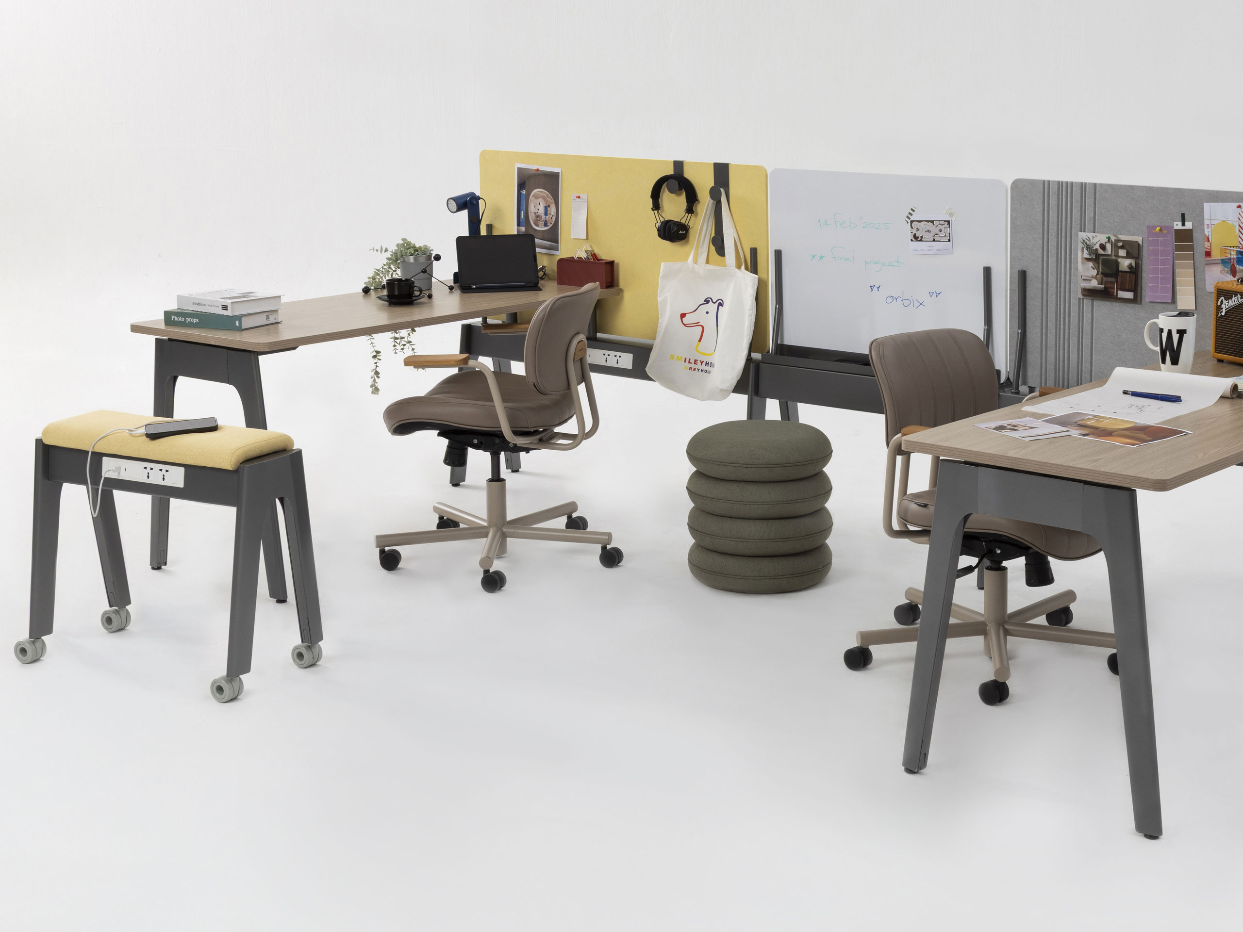 จัดโต๊ะทํางานออฟฟิศ Hot Desk