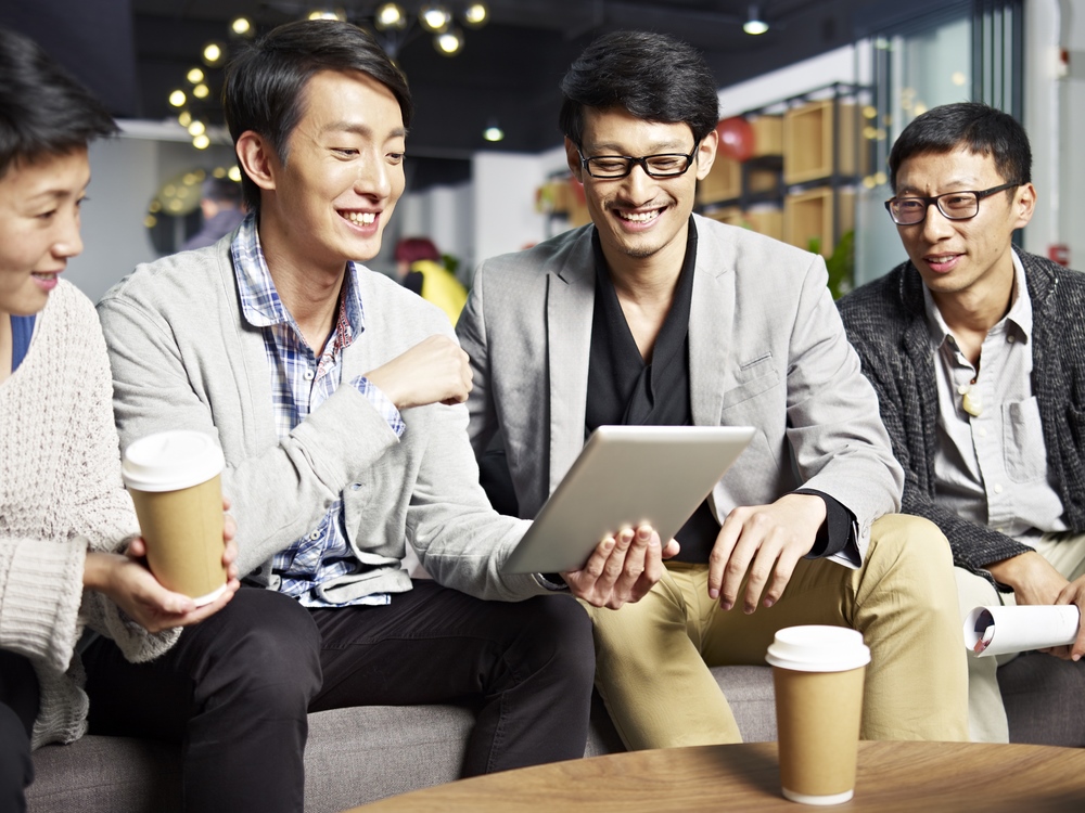 พนักงานนั่งพักผ่อนซึ่งเป็นการมี-Work-Life-Balance-ที่ดีในองค์กร.jpg