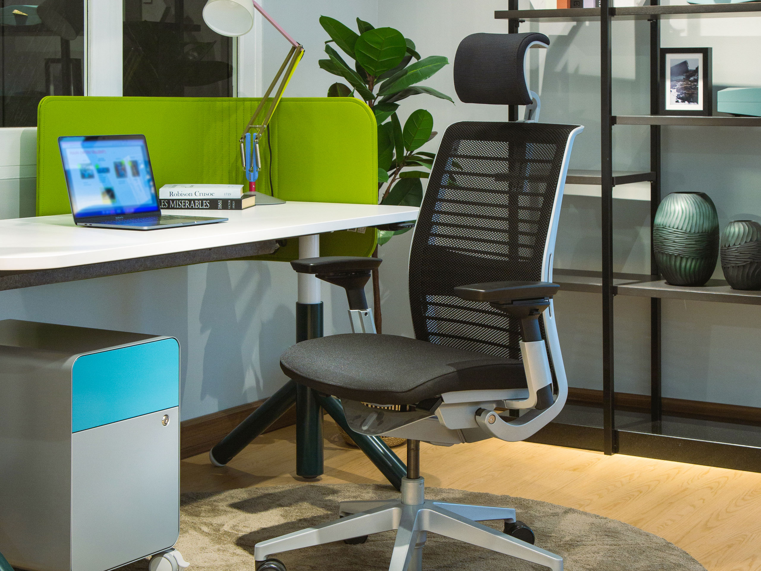 จัดพื้นที่ทำงาน Modern Office