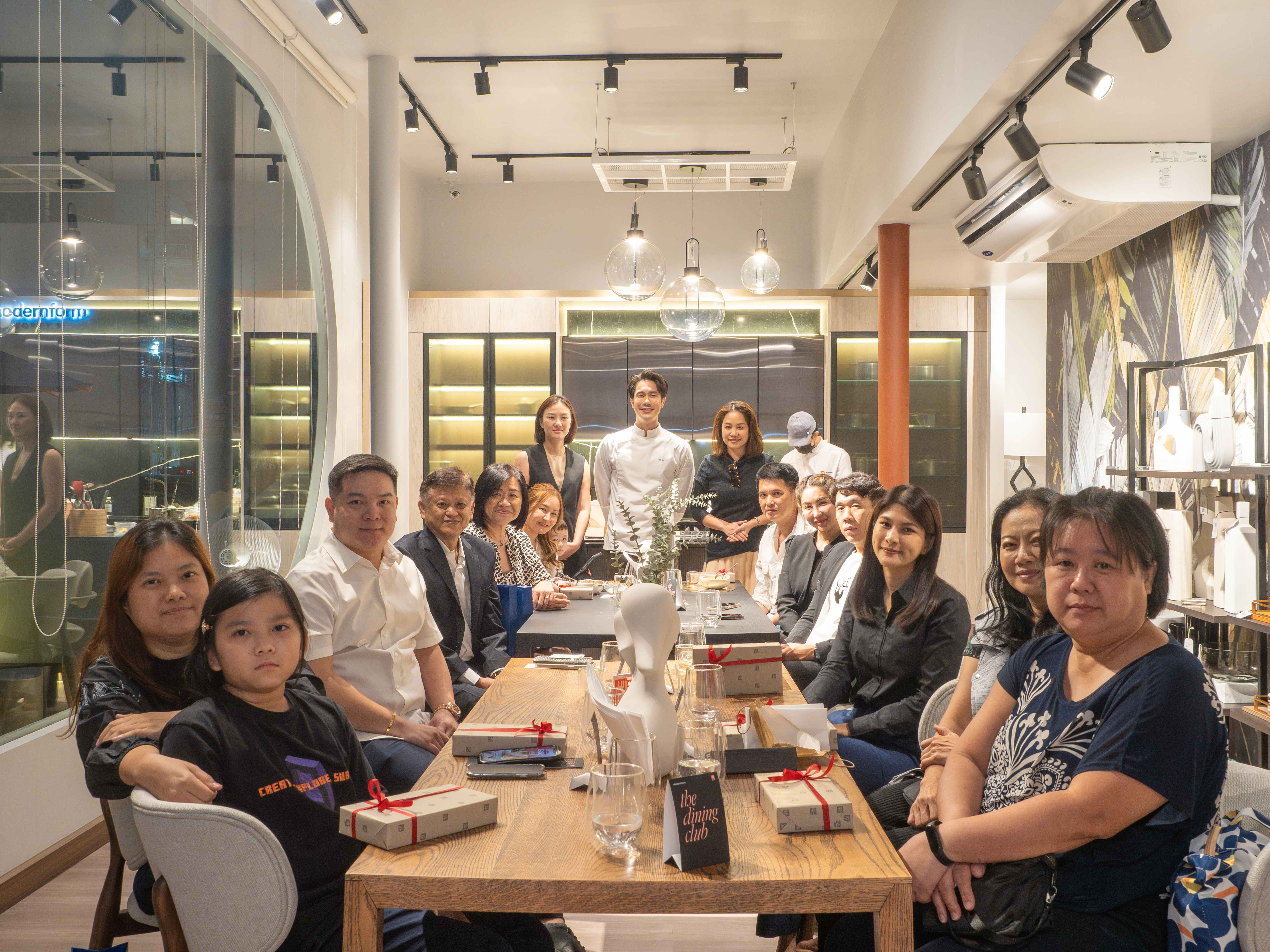The-Dinning-Club-by-MODERNFORM---ZWILLING-(1).jpg